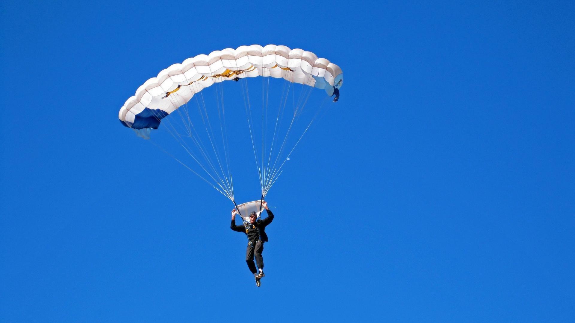 坎普尔专访,每日墓园追思唤醒家族力量 坦言维尔茨是生涯最强敌手