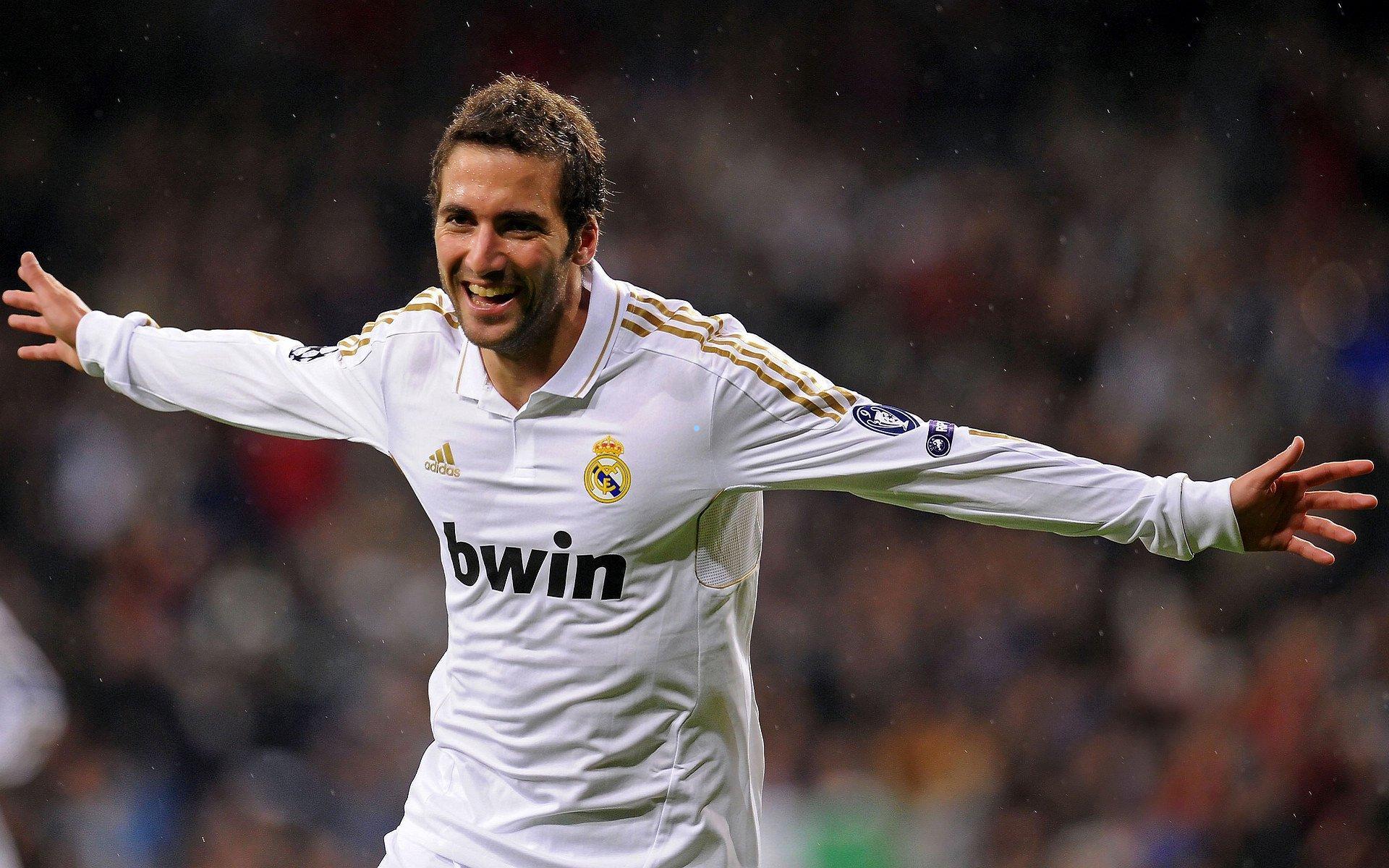 球迷投票结果揭晓 孙兴慜力压梅西当选德转美职联赛季最佳球员